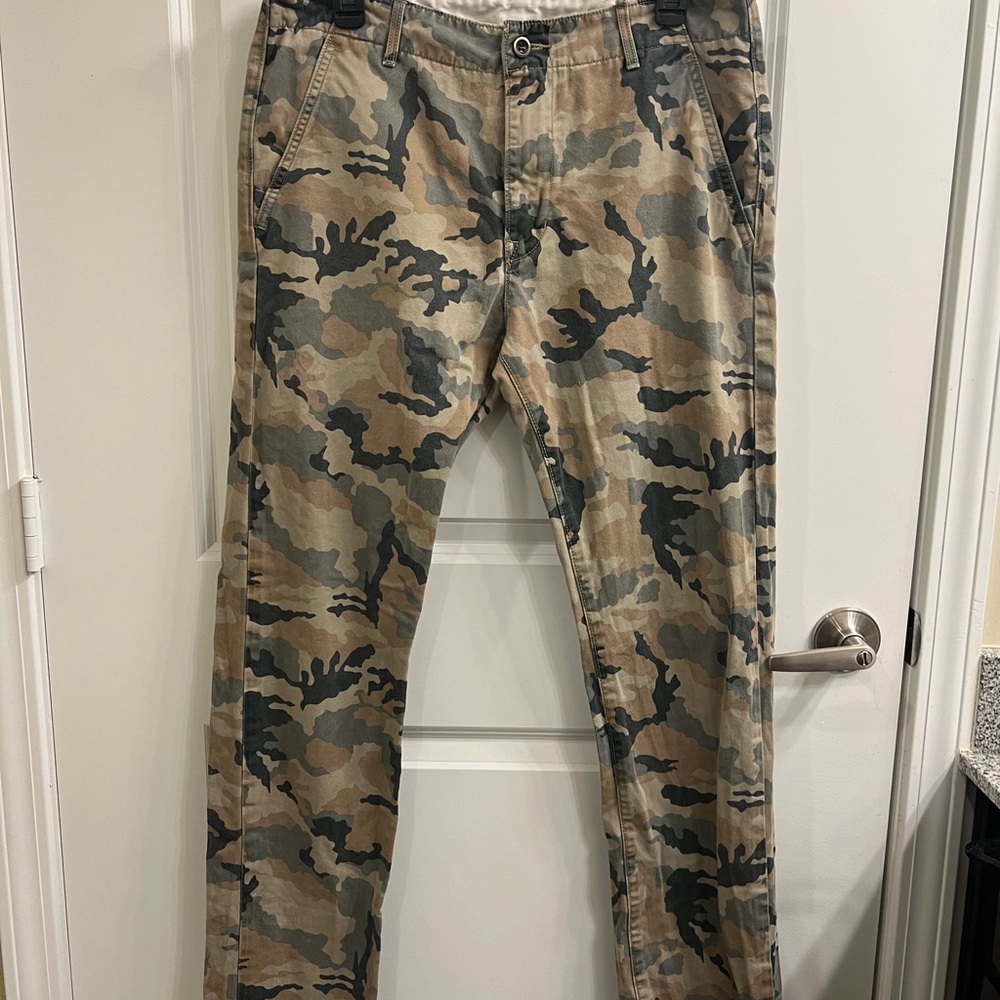Levi's Camo Pants Size 32x34